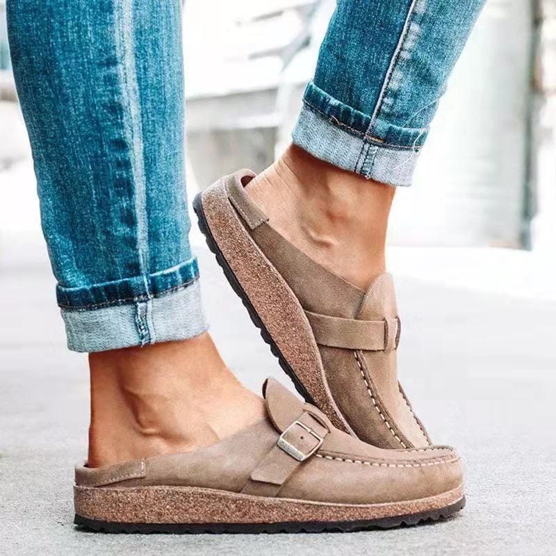 Leah – Loafers with Buckle Detail